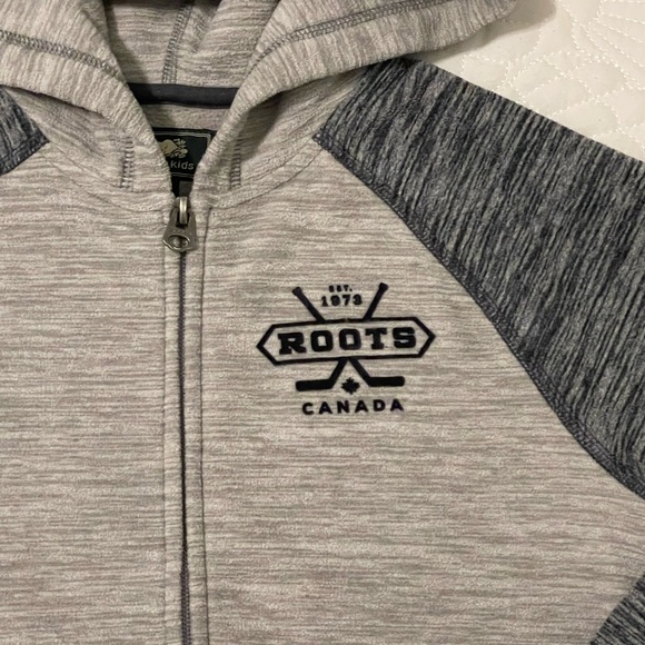 Roots Full Zip Hoodie - Size M Kids - Picture 4 of 10